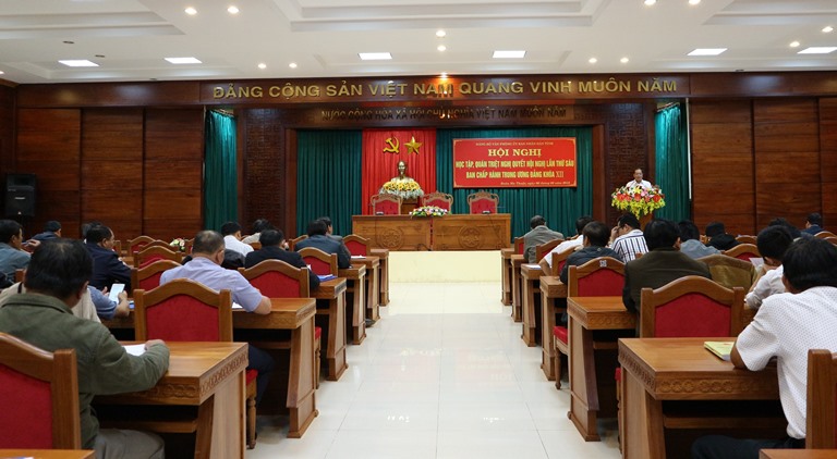 Đẩy mạnh việc học tập và làm theo tư tưởng, đạo đức, phong cách Hồ Chí Minh 